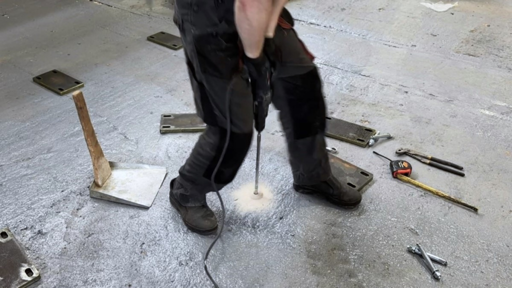 anchoring_laser_3.jpg anchoring_laser_3.jpg